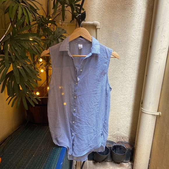 Tops.Size - M. - Picture 2 of 7